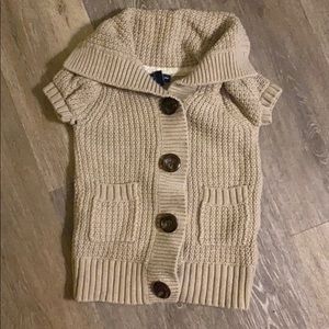 Gap knitted sweater size 12 to 18 months